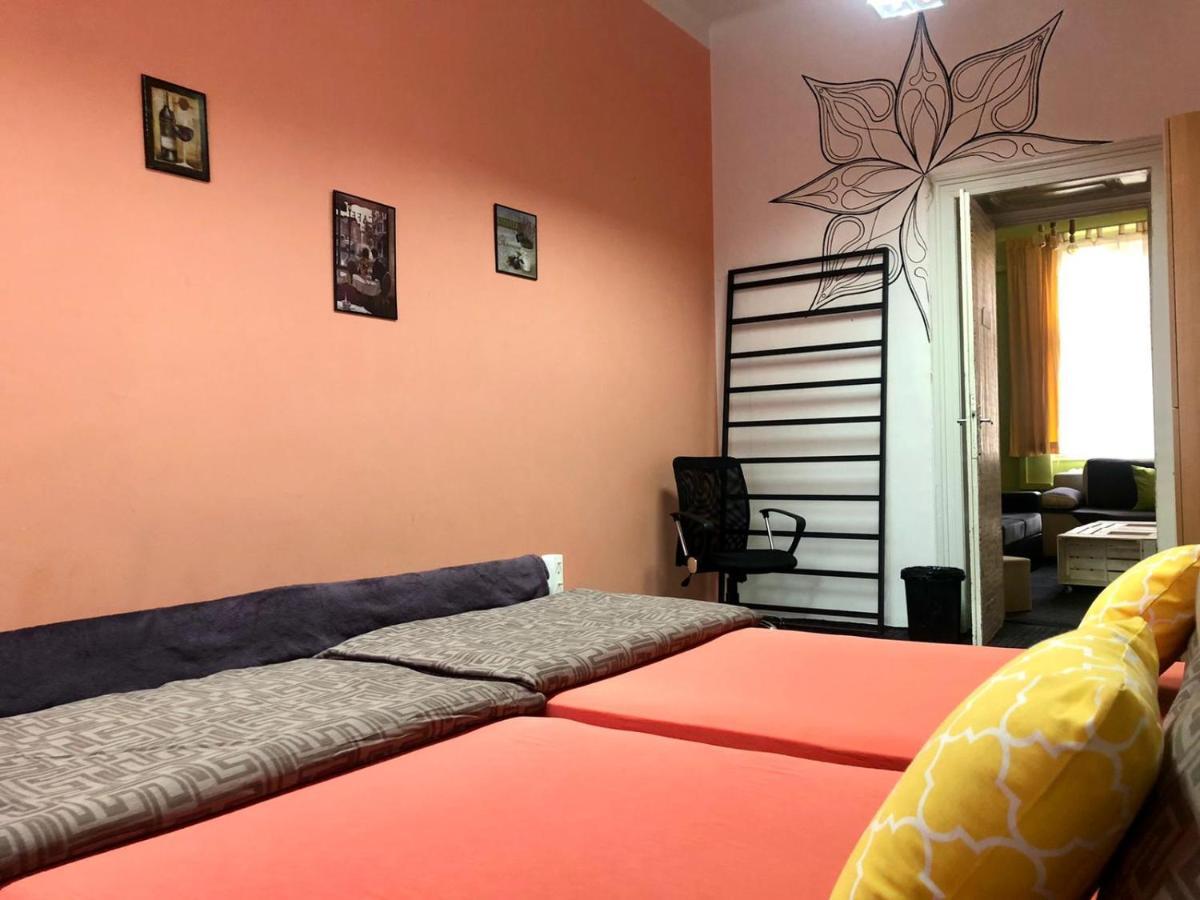 Spacious Tuzlaks Apartments Sarajevo Ferhadija Extérieur photo