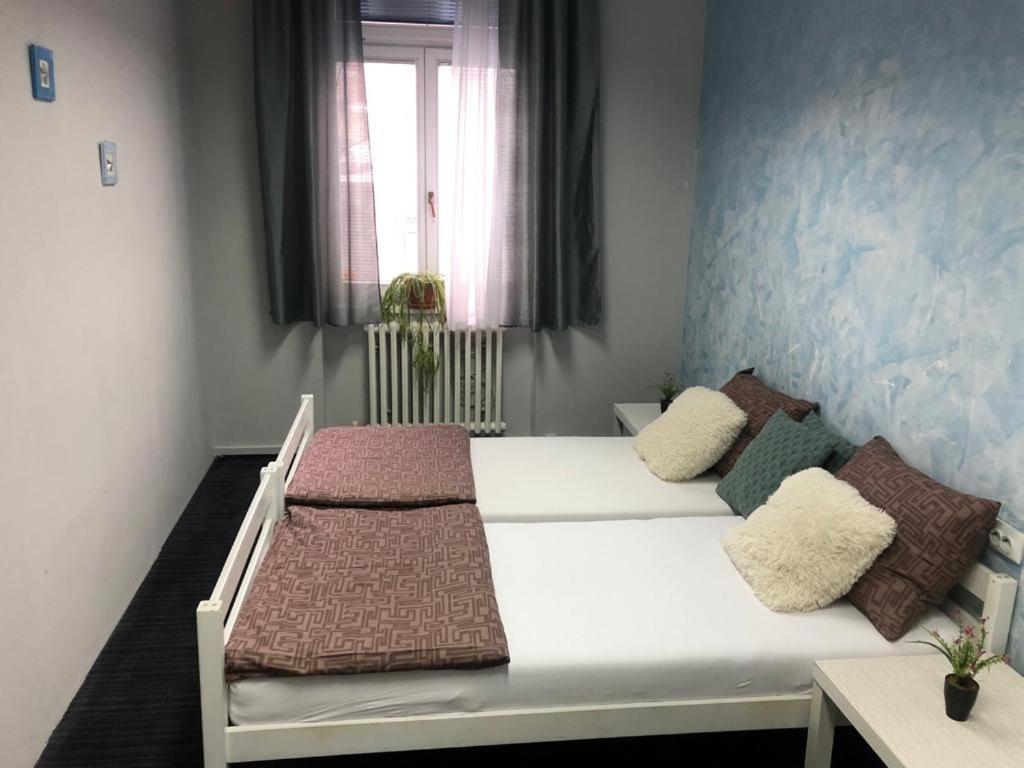 Spacious Tuzlaks Apartments Sarajevo Ferhadija Extérieur photo