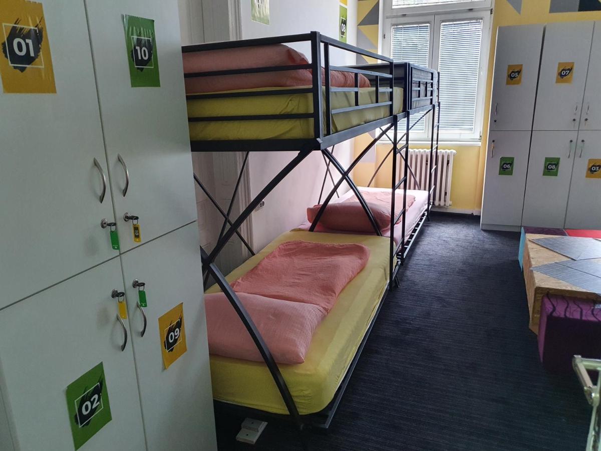 Spacious Tuzlaks Apartments Sarajevo Ferhadija Extérieur photo