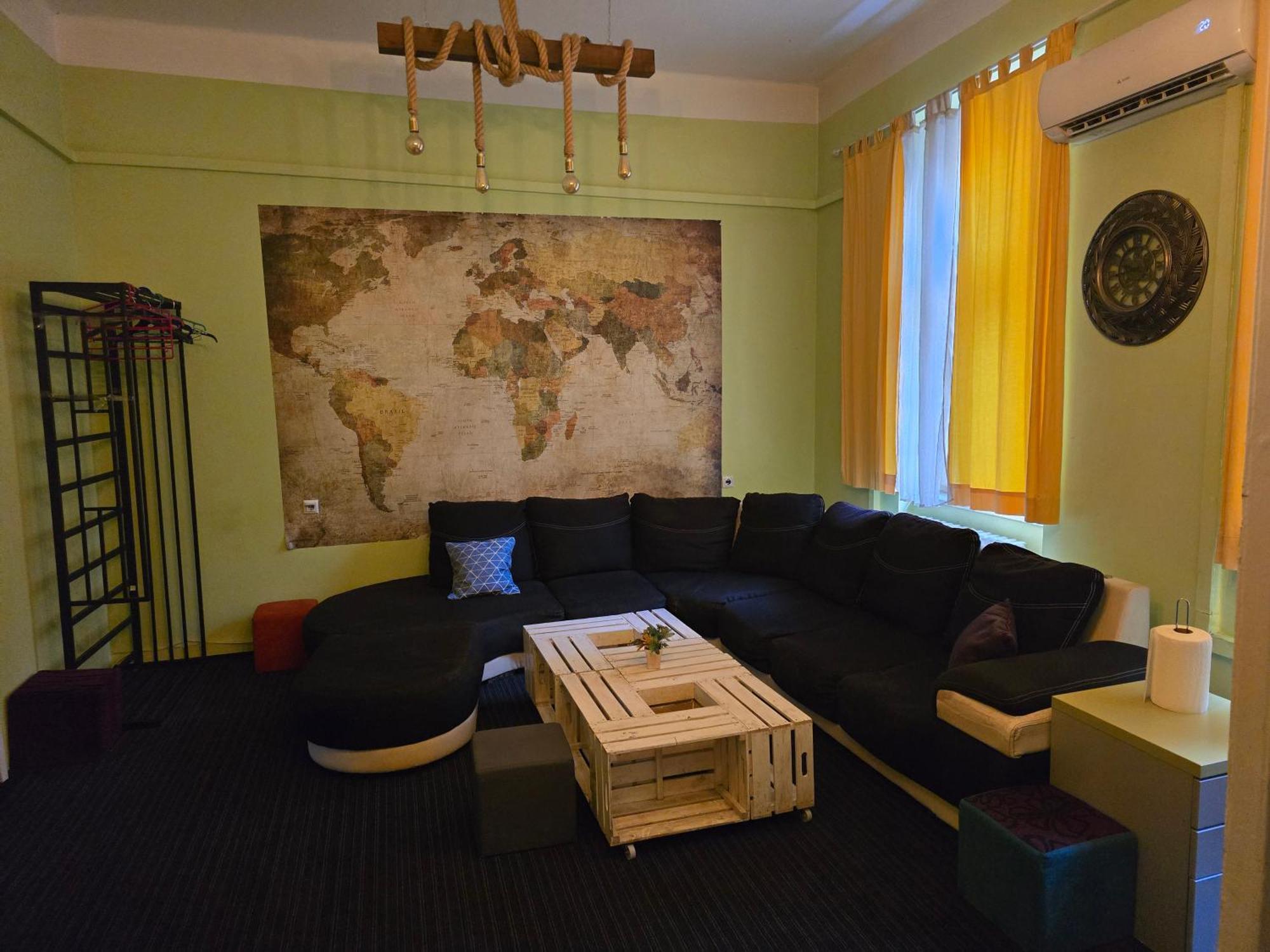 Spacious Tuzlaks Apartments Sarajevo Ferhadija Extérieur photo